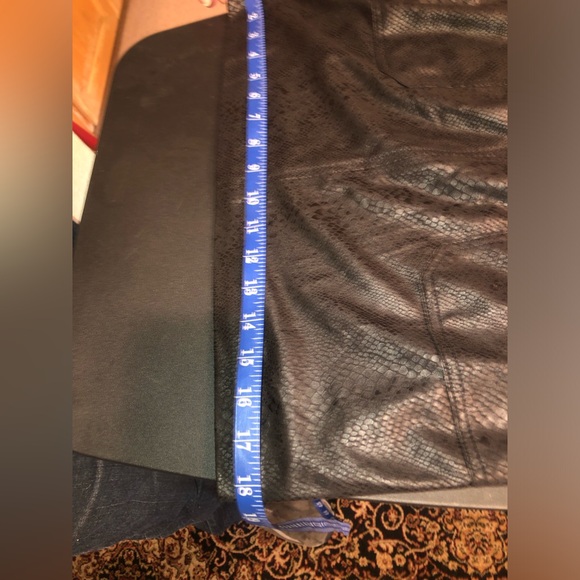 RACHEL ROY - Snakeskin look and feel in Deep Black - Picture 5 of 11